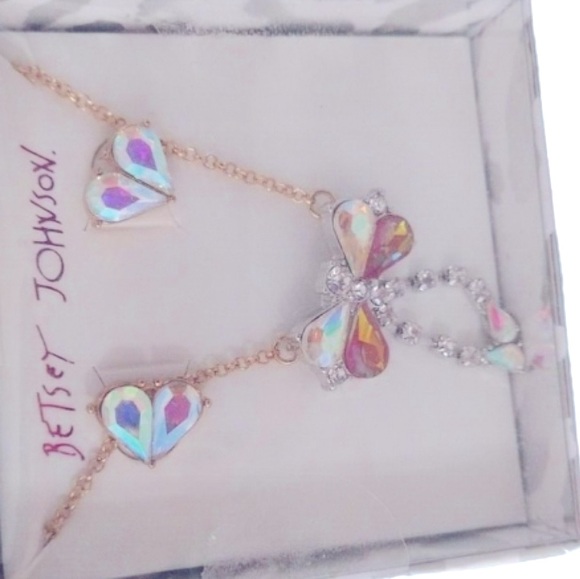 Betsey Johnson Bow Butterfly  Jewelry Set NEW Necklace and Stud Earrings Set NWT - Picture 5 of 7